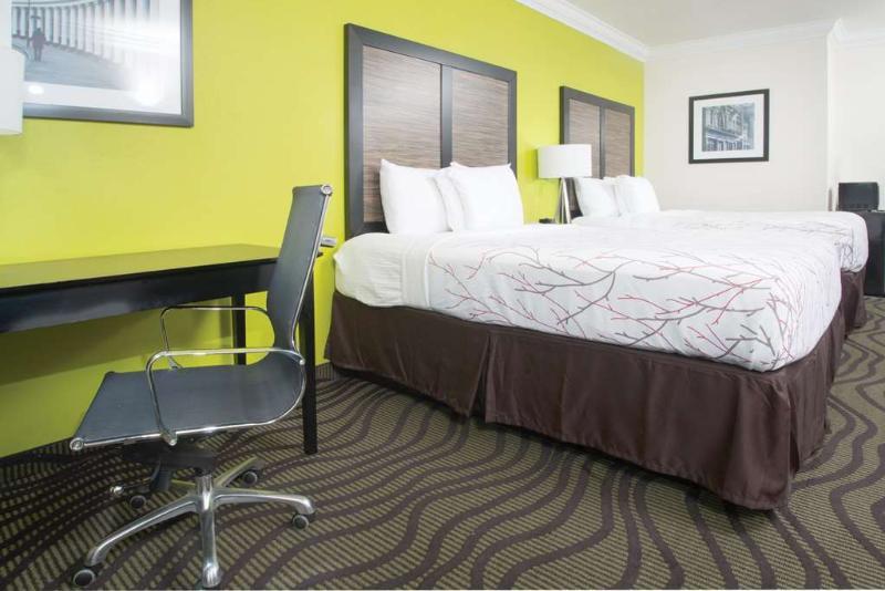 La Quinta Inn By Wyndham Calhoun South I-75 Exterior photo